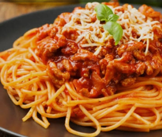 Spaghetti Bolognaise (350g - Serves 1)